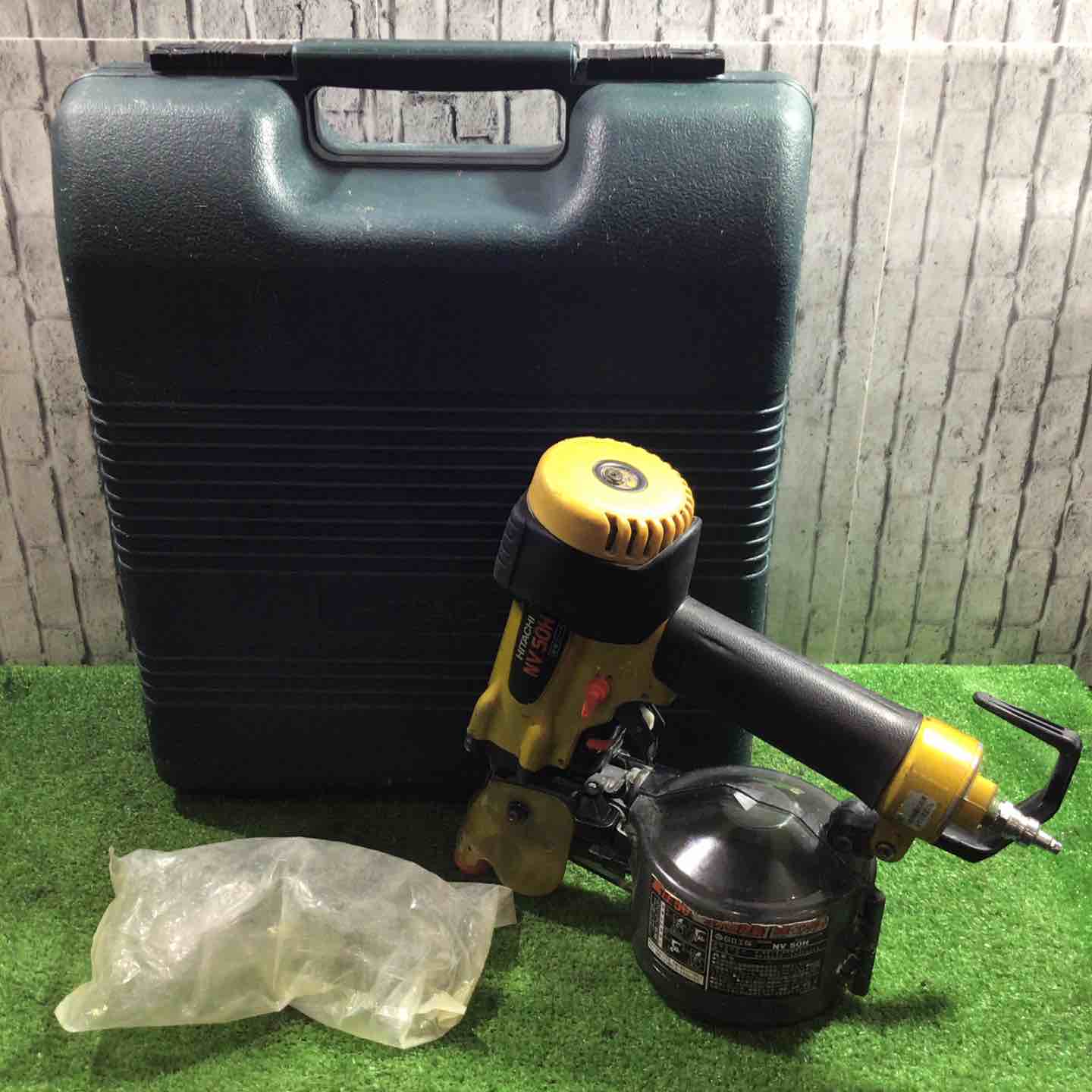 日立　　エアー釘打ち機 Amazon.co.jp: エアータッカー エアー釘打ち機 フィニッシュネイラー