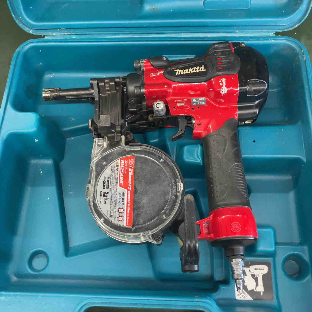【中古品】★マキタ(makita) 高圧エア釘打ち機 AN250HC　本体＋ケース【戸田店】