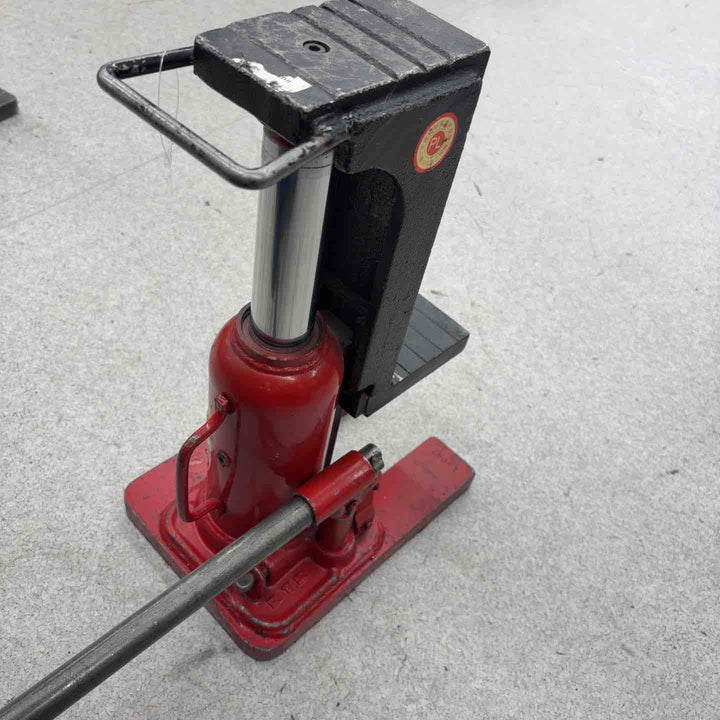 ◇今野製作所 爪付きイーグルジャッキ M-100L【八潮店】