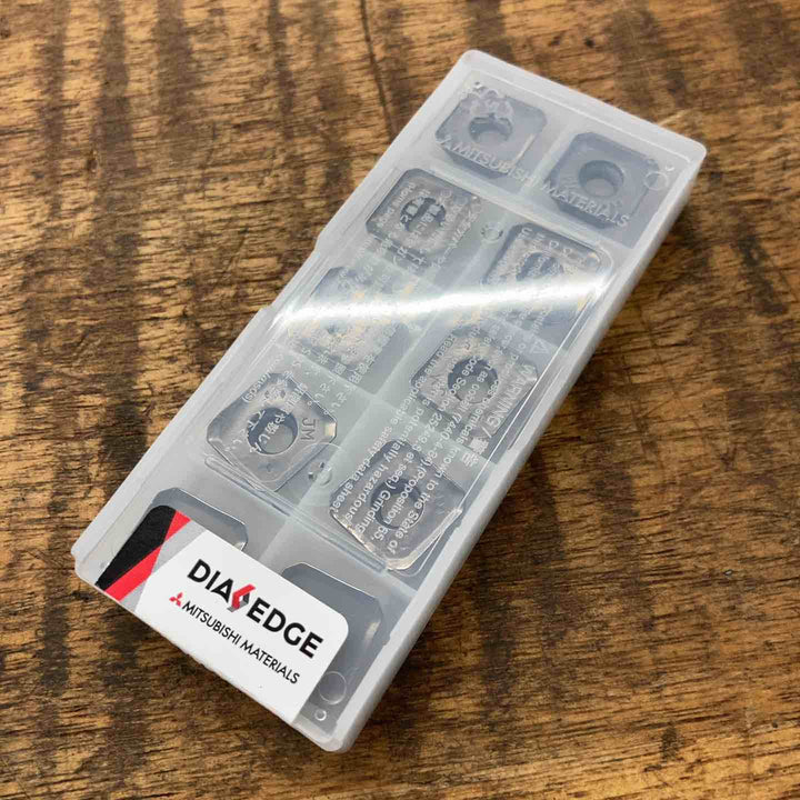 【未使用品】三菱マテリアル　SEMT13T3AGSN-JM NX4545　ASX445形用JMインサート サーメット【八潮店】