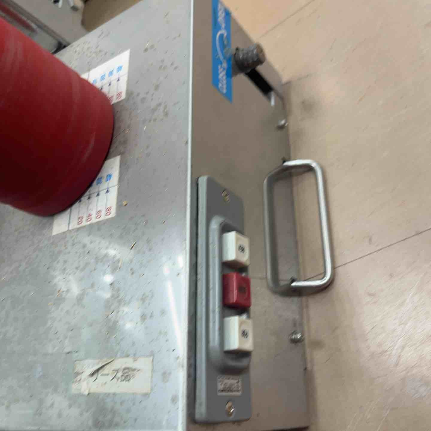 店頭受取り限定】メーカー不明 ケーブル中間送り機 型式不明 200V