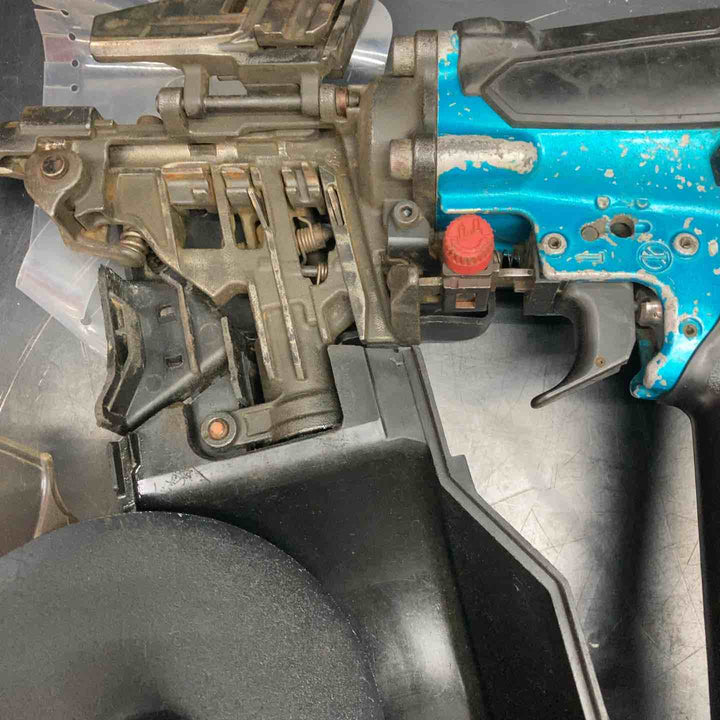 ★マキタ(makita) 高圧エア釘打ち機 AN635HM【川越店】