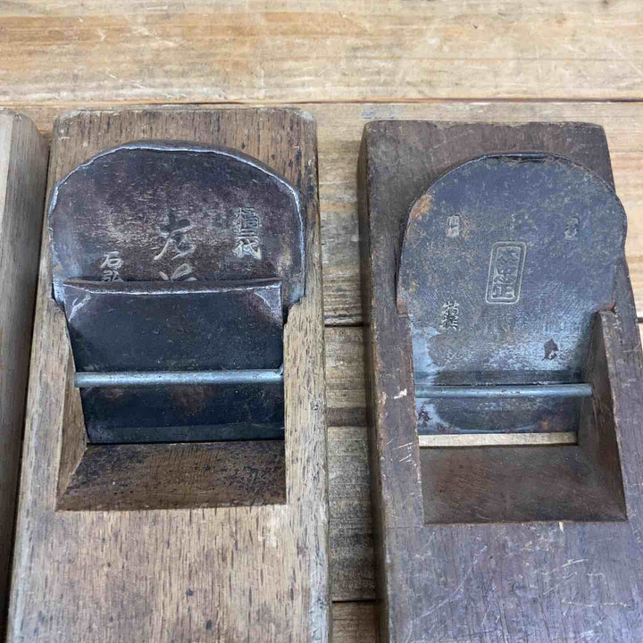 【中古品】 利休、近房、儀助、本忠正、左近、鉋5個セット 鉋 かんな カンナ 和工具 大工道具 鑿 のみ 鋸 のこ 【東大和店】