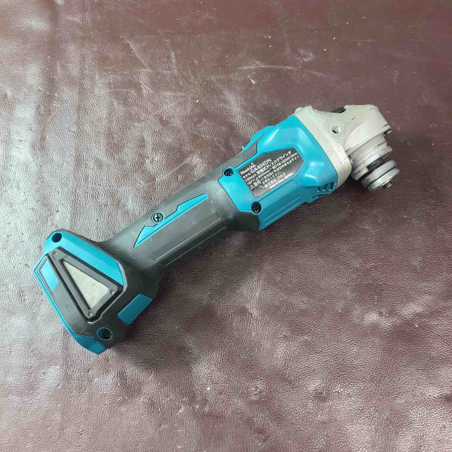 【中古品】マキタ(makita) 100mmコードレスディスクグラインダ GA404DZN (GA404DN)【東大和店】 中古品】マキタ(makita) 100mmコードレスディスクグラインダ GA404DZN