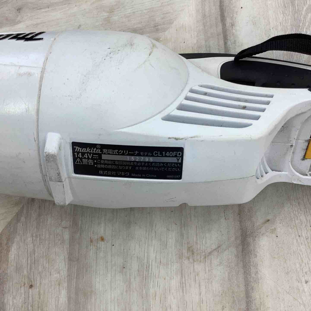 ◇マキタ(makita) コードレスクリーナー CL140FDRFW【越谷店】