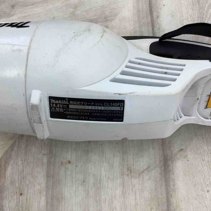 ◇マキタ(makita) コードレスクリーナー CL140FDRFW【越谷店】