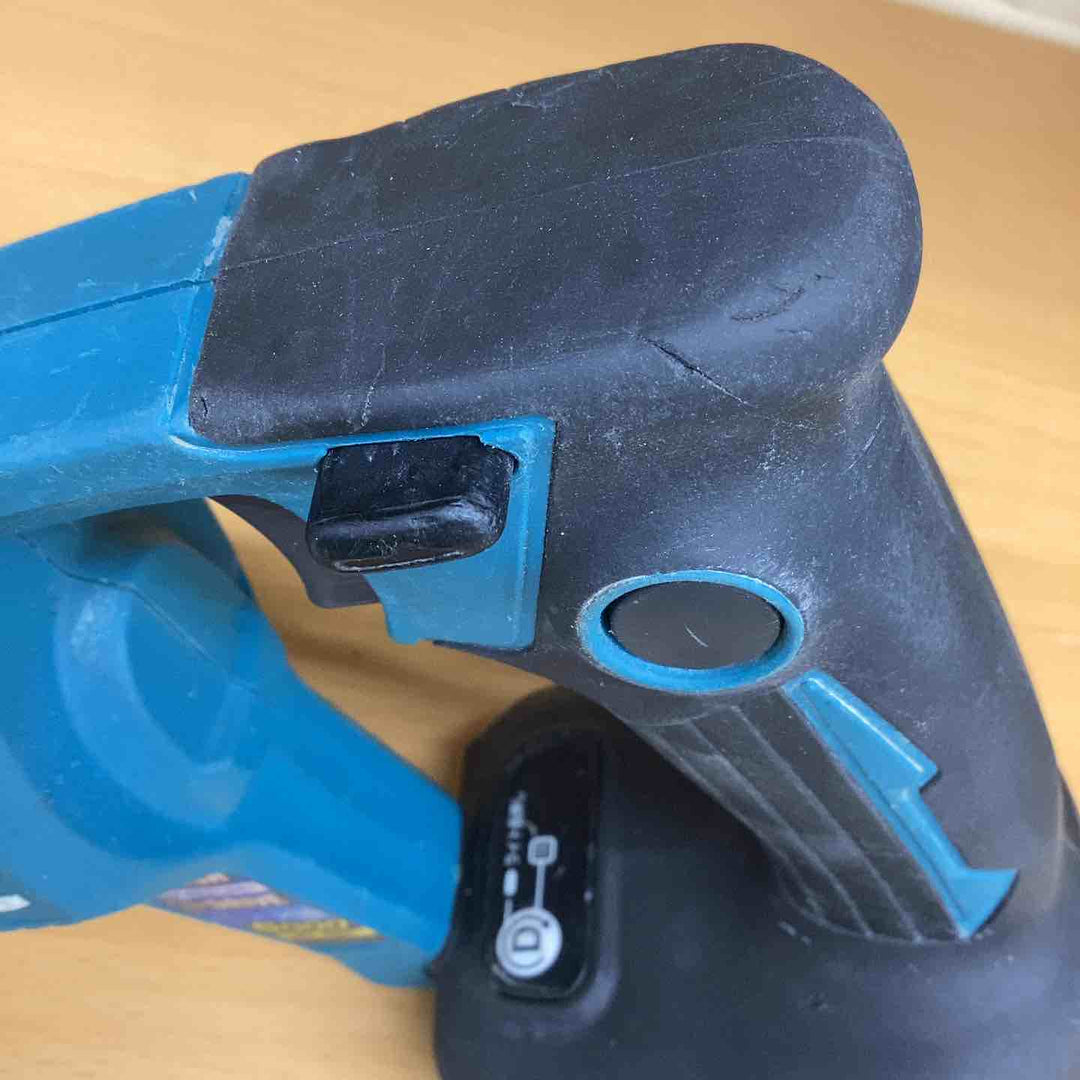 マキタ(makita) コードレススクリュードライバー FS600DZ ボード ネジ締め 天井 片手 軽量 【越谷店】