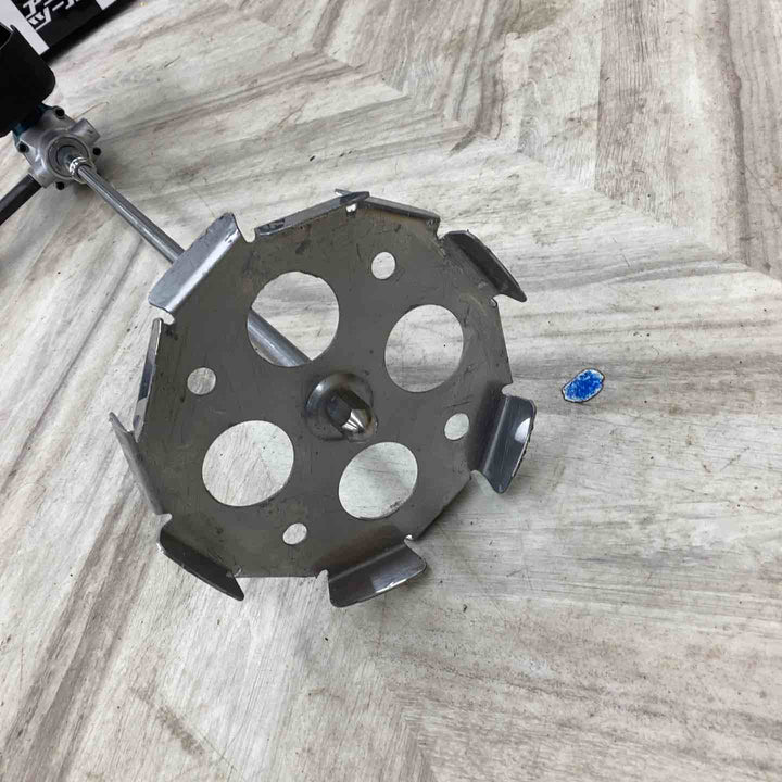 ★マキタ(makita) コードレスかくはん機 UT130DZ【越谷店】