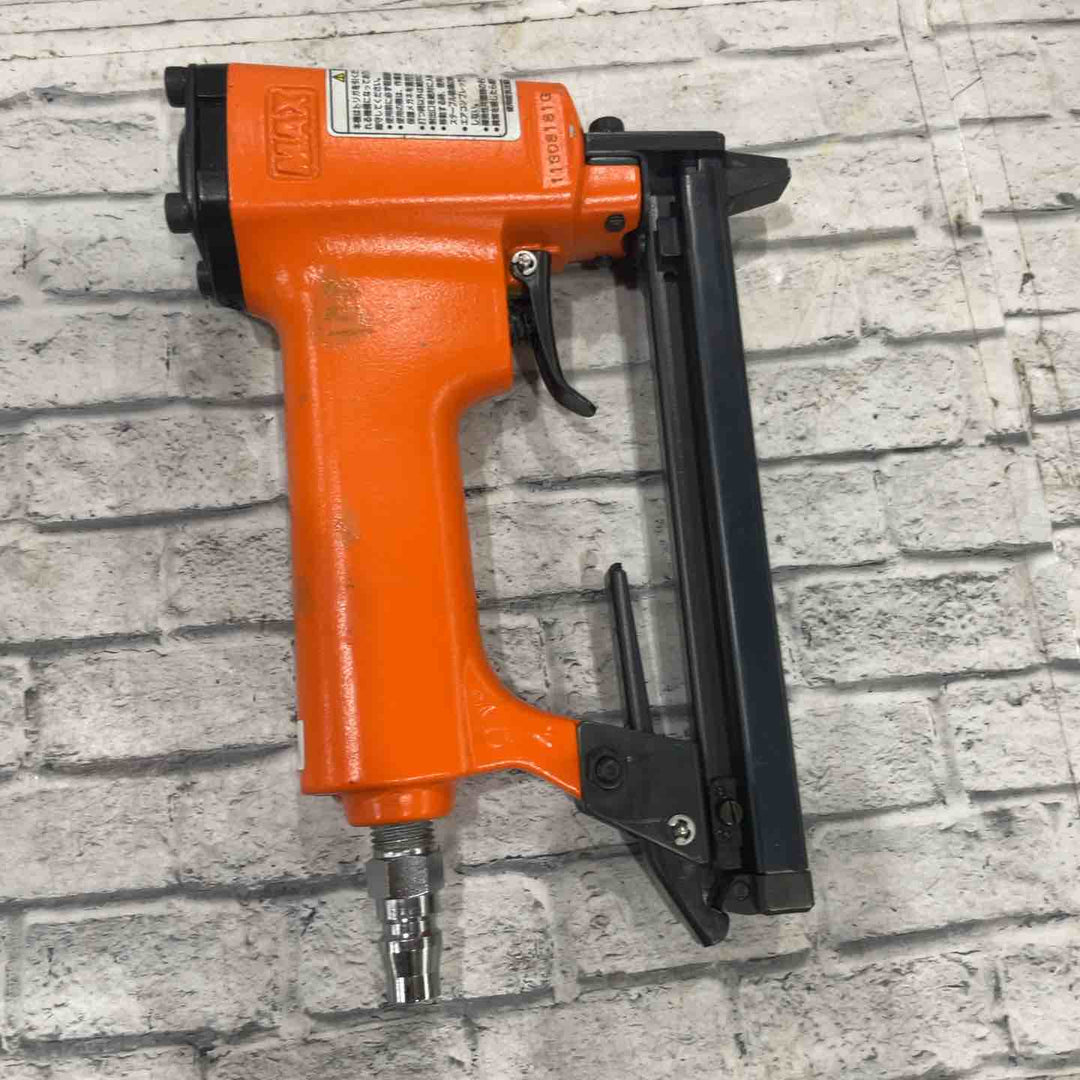 ◇マックス(MAX) 常圧ステープル用エアネイラ TA-20A/413J【川口店】