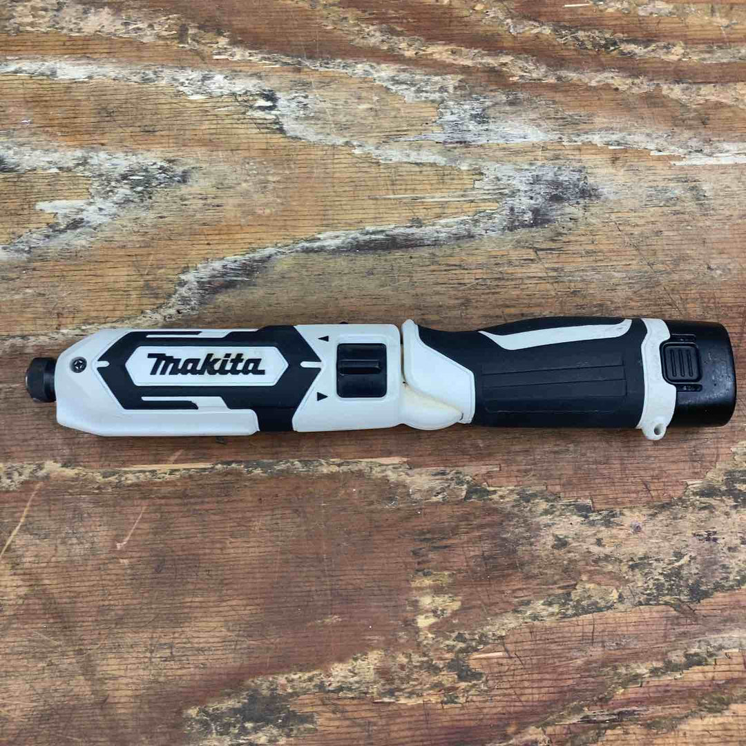 ★マキタ(makita) コードレスペンインパクトドライバー TD022DSHXW【柏店】