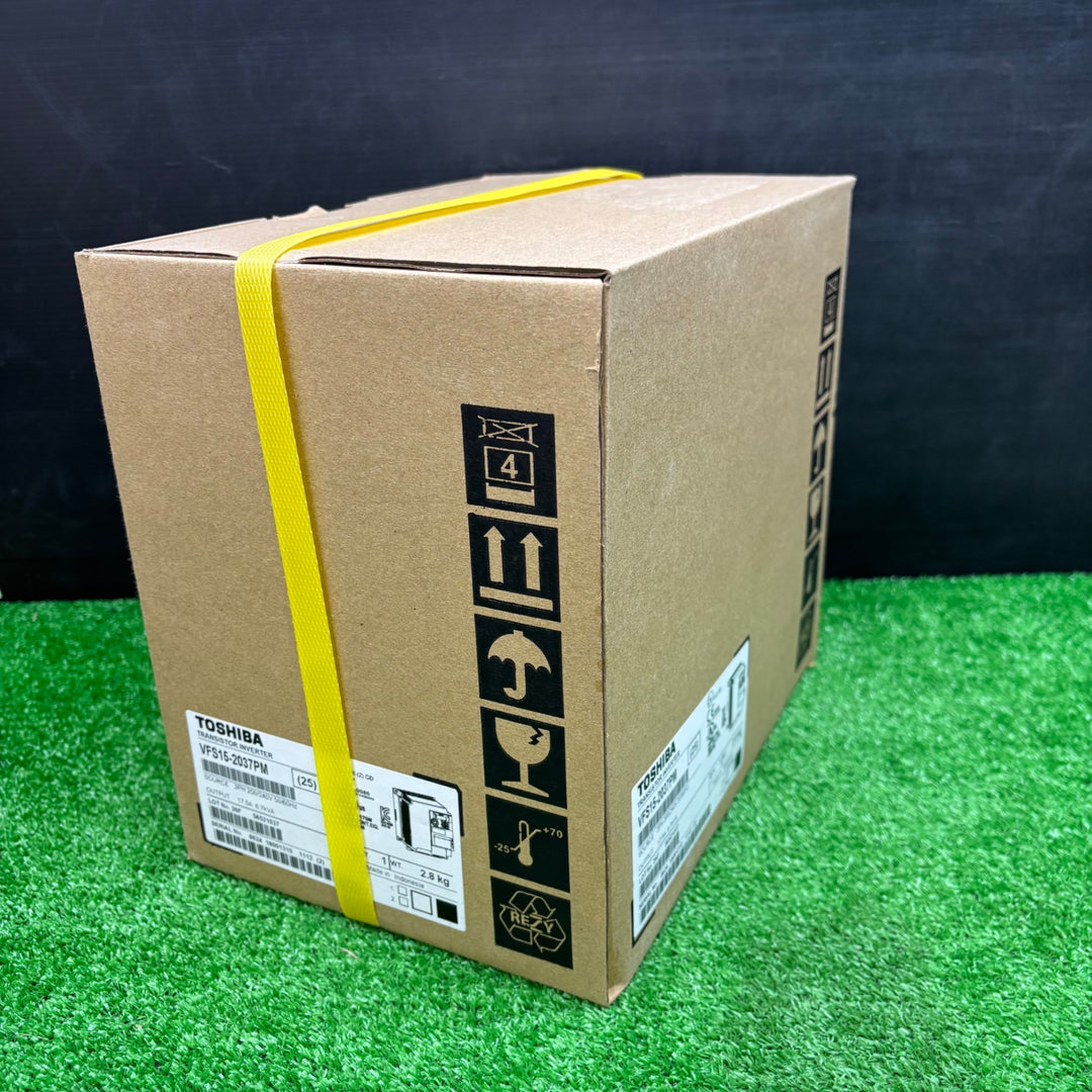 【未使用品】東芝産業機器システム 汎用インバータ VF-S15 三相200V 3.7KW VFS15-2037PM【電材館越谷店】