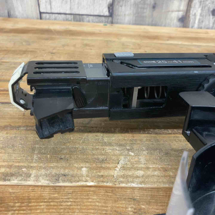 【中古品】 マキタ(makita) 18V コードレスオートパックスクリュードライバー FR451DZ 本体のみ 【代引きOK】