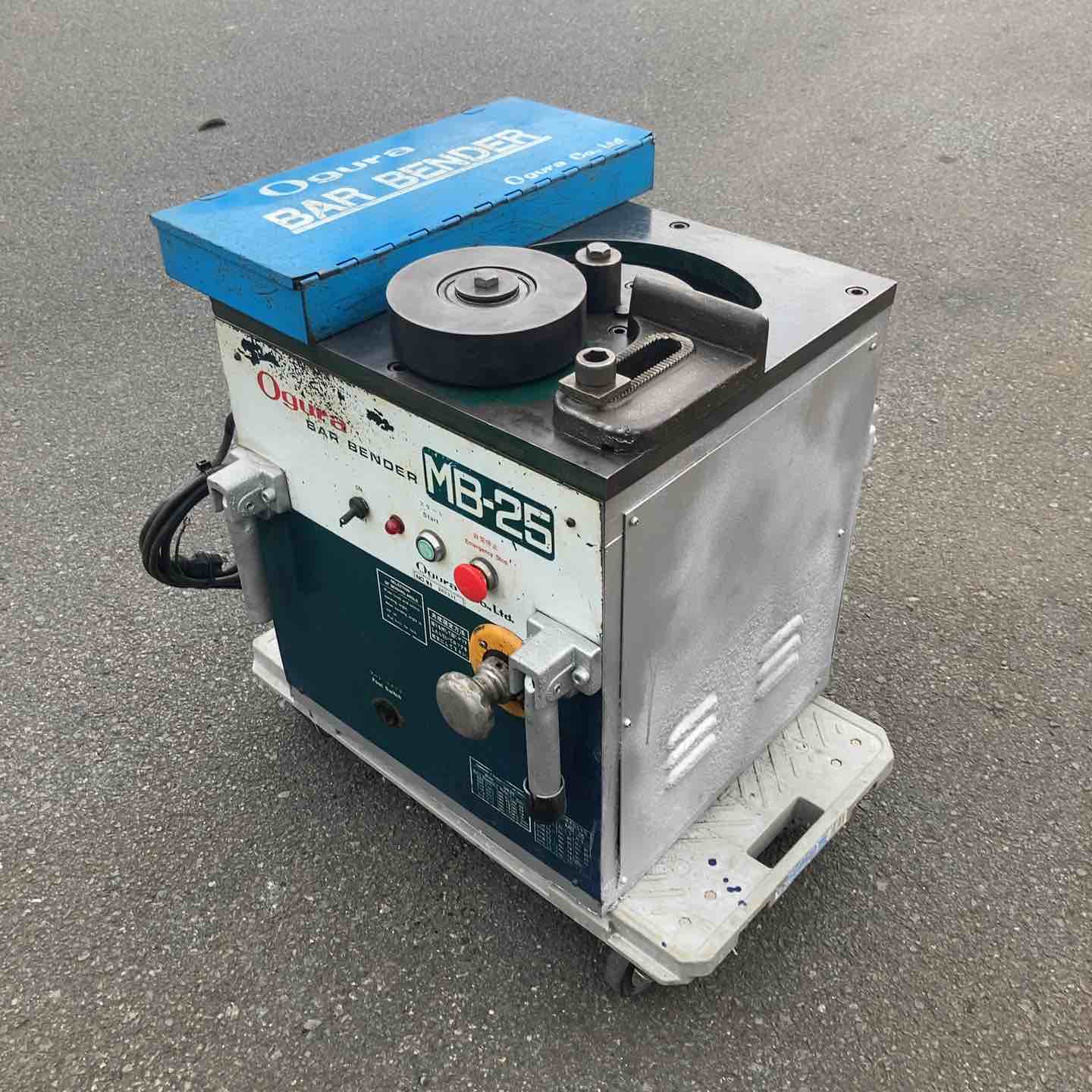 HOME TOOL 充電式 掃除機 乾湿両用 18V 集塵機 15L ブロアー機能付き