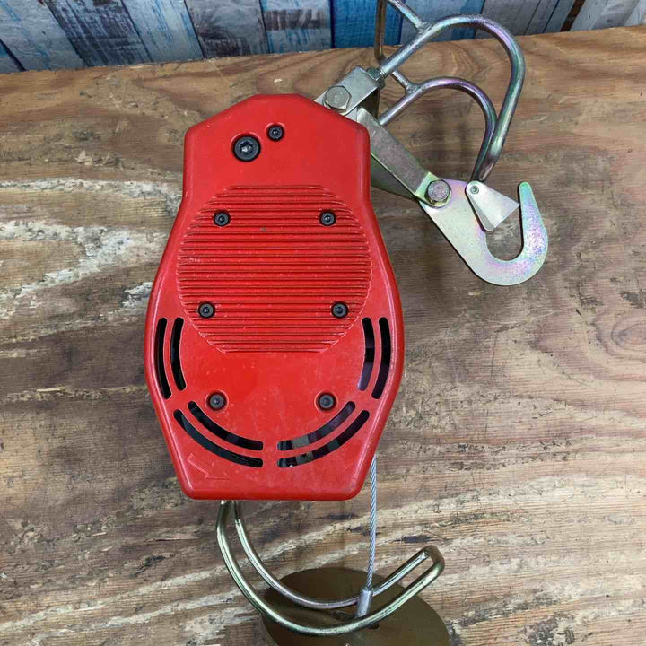 ◇マキタ(makita) 小型ホイスト(ワイヤー) 定格荷重60kg 揚程20m  TH60【柏店】