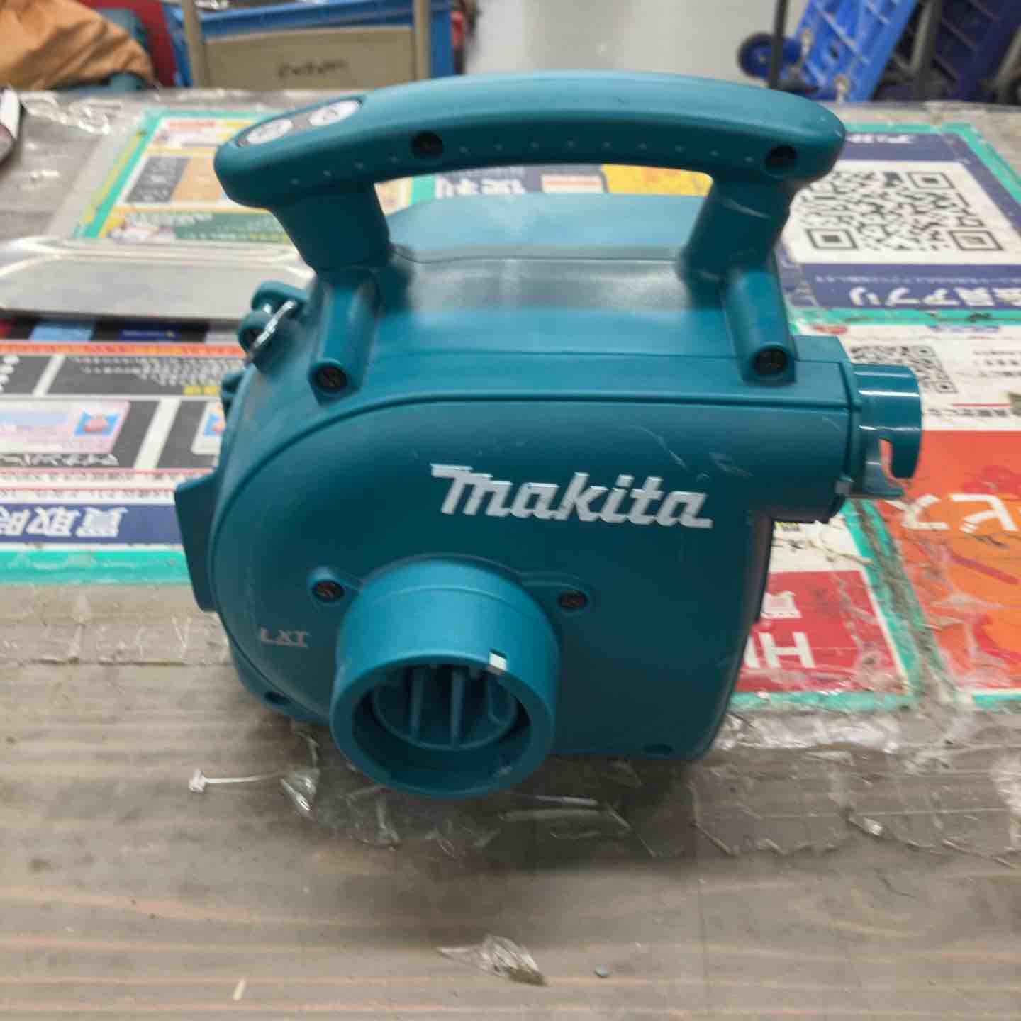 ◇未使用品◇マキタ(makita) コードレス集じん機 VC350DZ　本体のみ◇O◇ITA64VP13G60 マキタ（makita） 【正規店】 集じん機・集塵機 3L 18V 充電式小型集