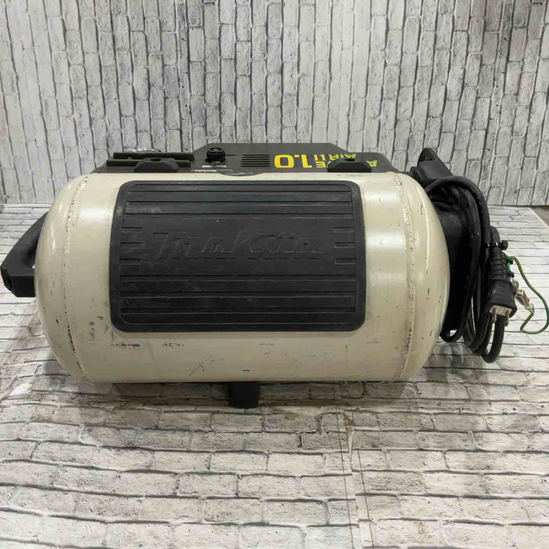 【現状品】マキタ 常圧コンプレッサー AC9031 保証なし【川口店】