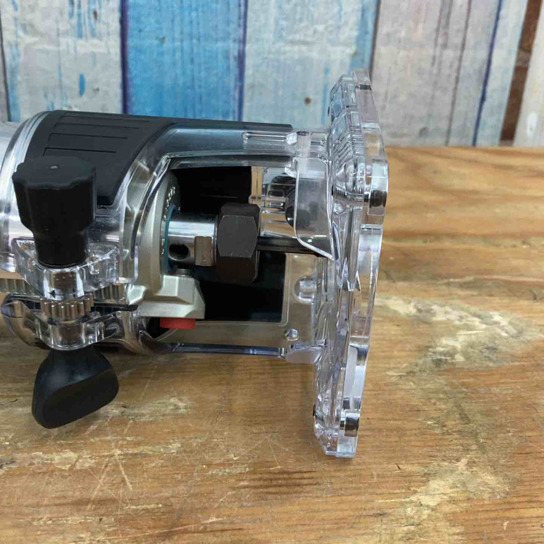 ★マキタ(makita)40Vmaxコードレストリマ RT001GZ 本体のみ 8mmコレットコーン欠品【柏店】