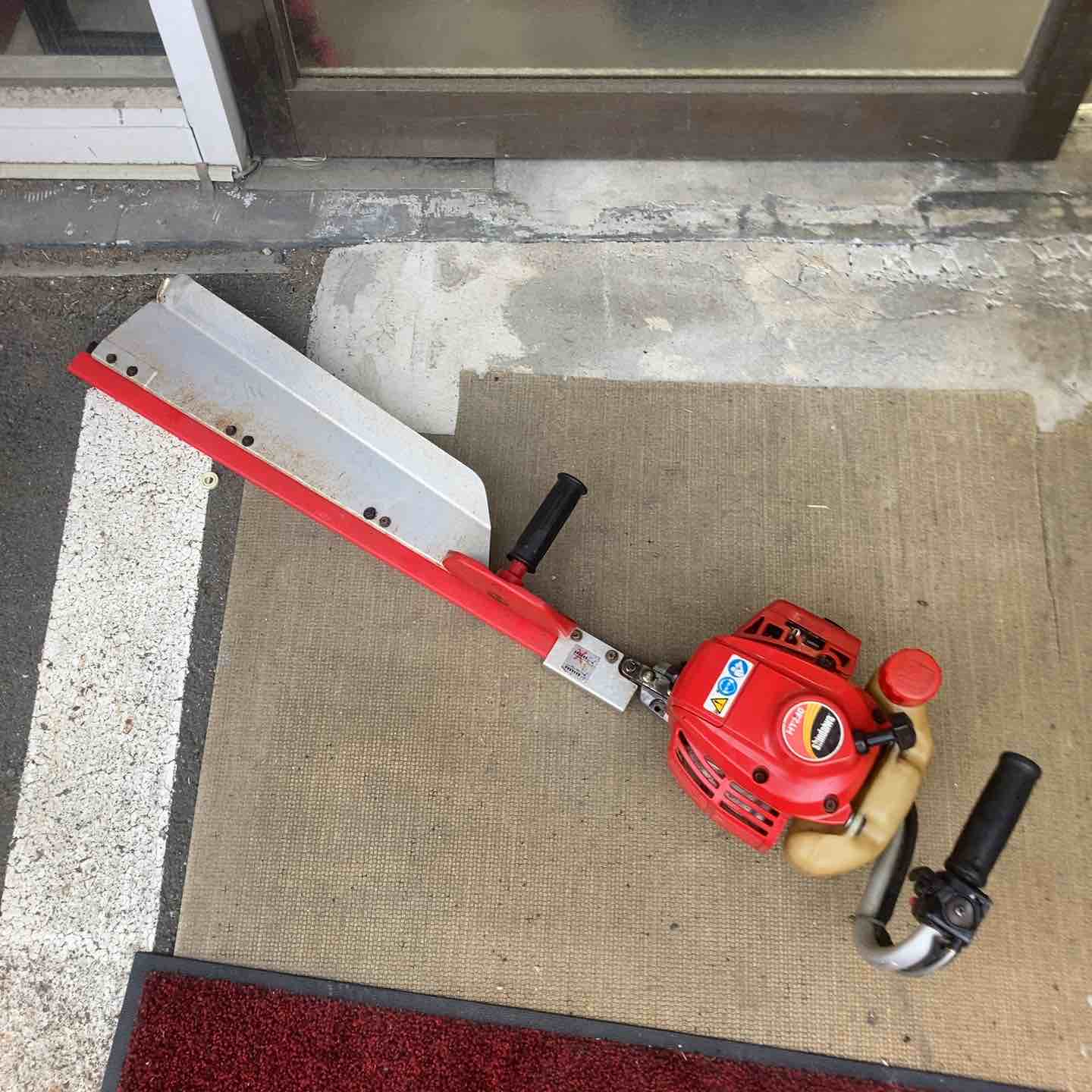 店頭受取り限定】 新ダイワ(shindaiwa) ヘッジトリマー HT230【町田店