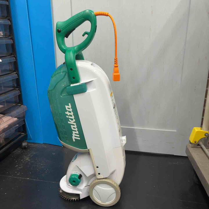 【中古品】 マキタ(makita) 芝刈機 刈込幅160mm MLM16 0【藤沢店】