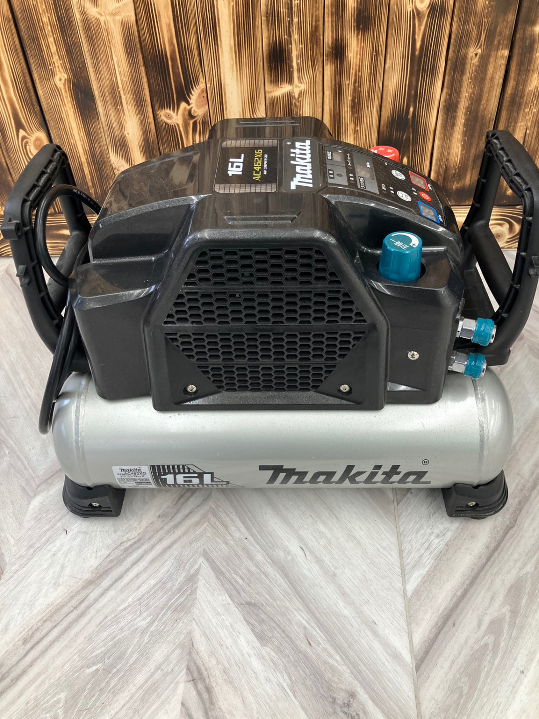 ★マキタ(makita) エアコンプレッサー AC462XGB【越谷店】