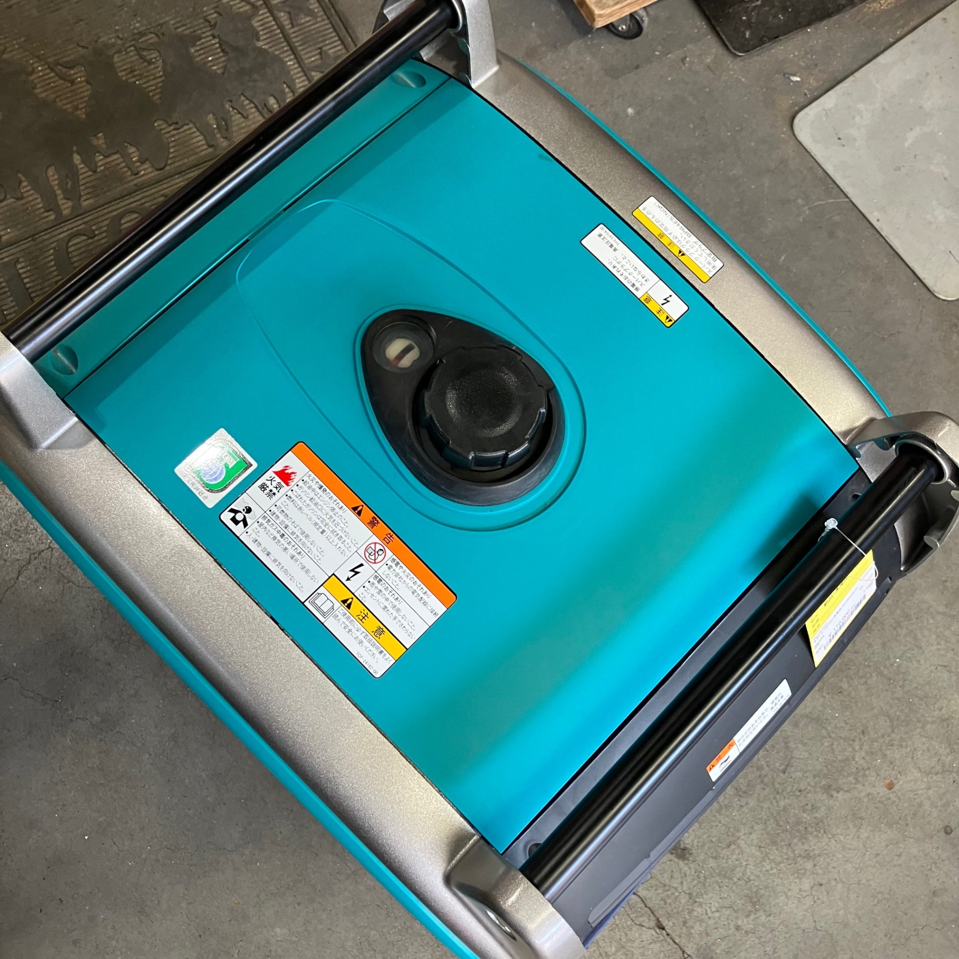 店頭受取り限定】☆デンヨー(Denyo) 発電機 GE-2000SS-IV【川口店