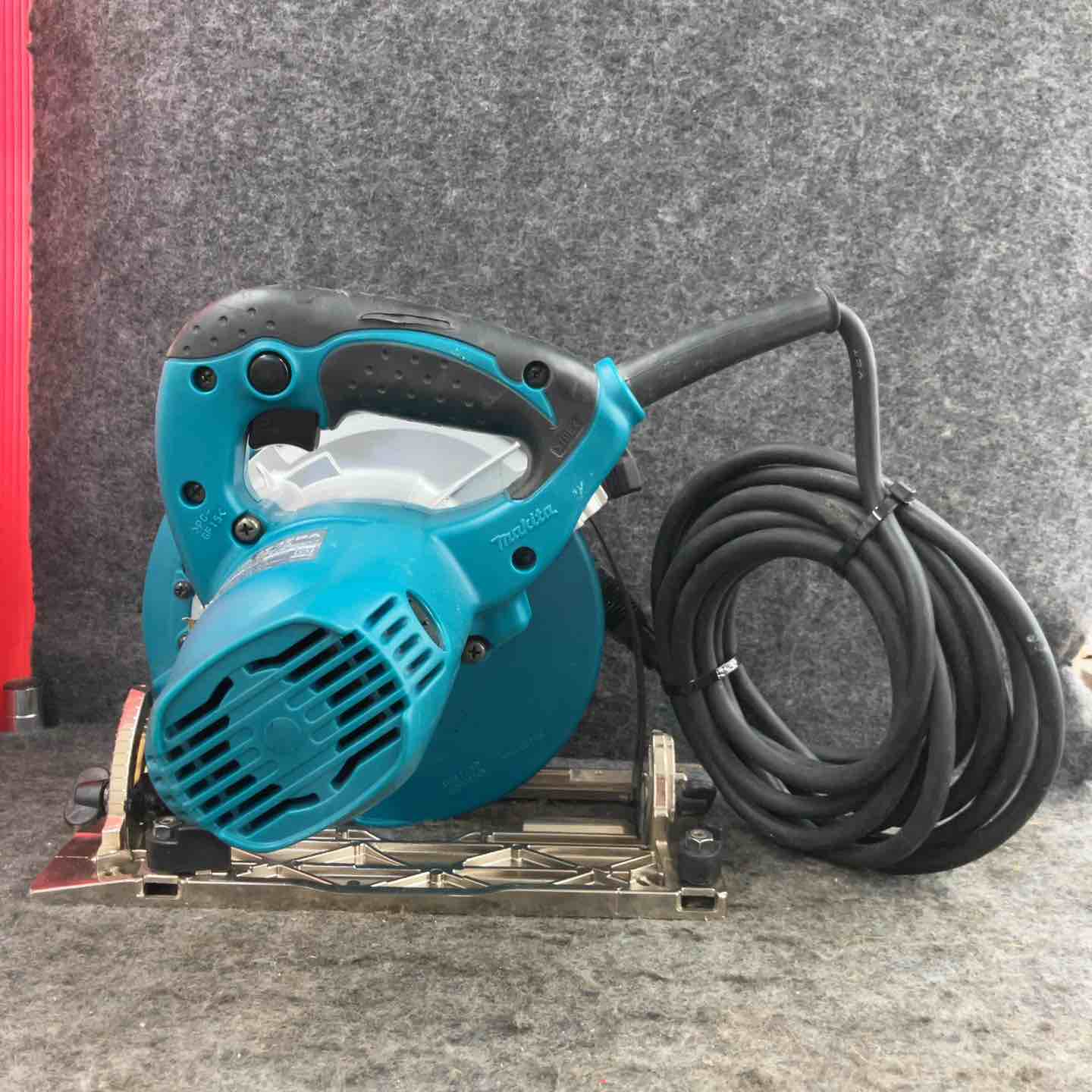 ★マキタ(makita) 165mm電気マルノコ 5637BA【鴻巣店】 ☆マキタ(makita) 165mm電気マルノコ 5637BA【鴻巣店】 – アクトツール