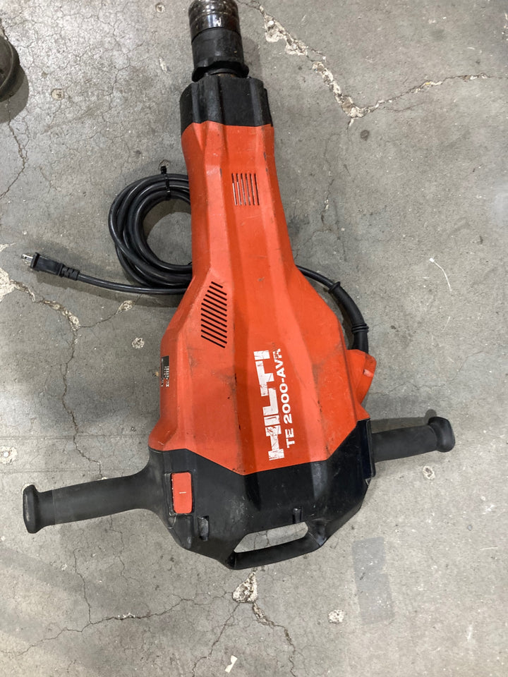 ☆ヒルティ(HILTI) 電動ブレーカー TE2000-AVR　チャックタイプ: TE-S  一回あたり打撃力 35 J  無負荷打撃回数 1800 回/分【川口店】