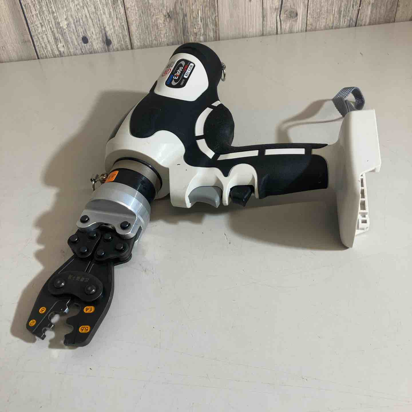 ☆泉精器(IZUMI) コードレス圧着機 REC-Li14S1【戸田店】 – アクト
