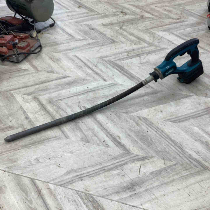 ★マキタ(makita) コードレスコンクリートバイブレータ VR350DZ　振動弱い【越谷店】