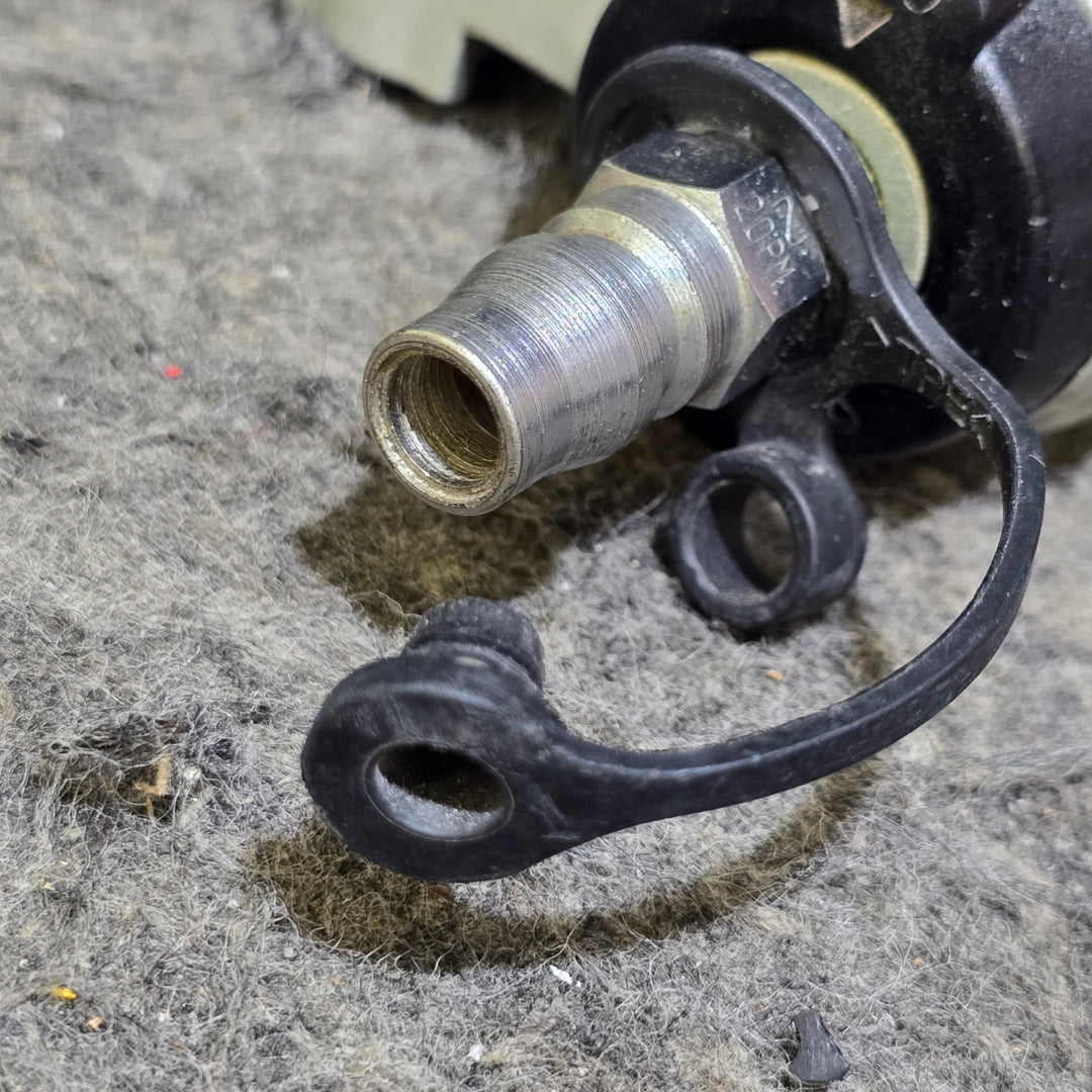 【中古品・本体のみ】マキタ(makita) 常圧エアタッカ  AT425A【桶川店】