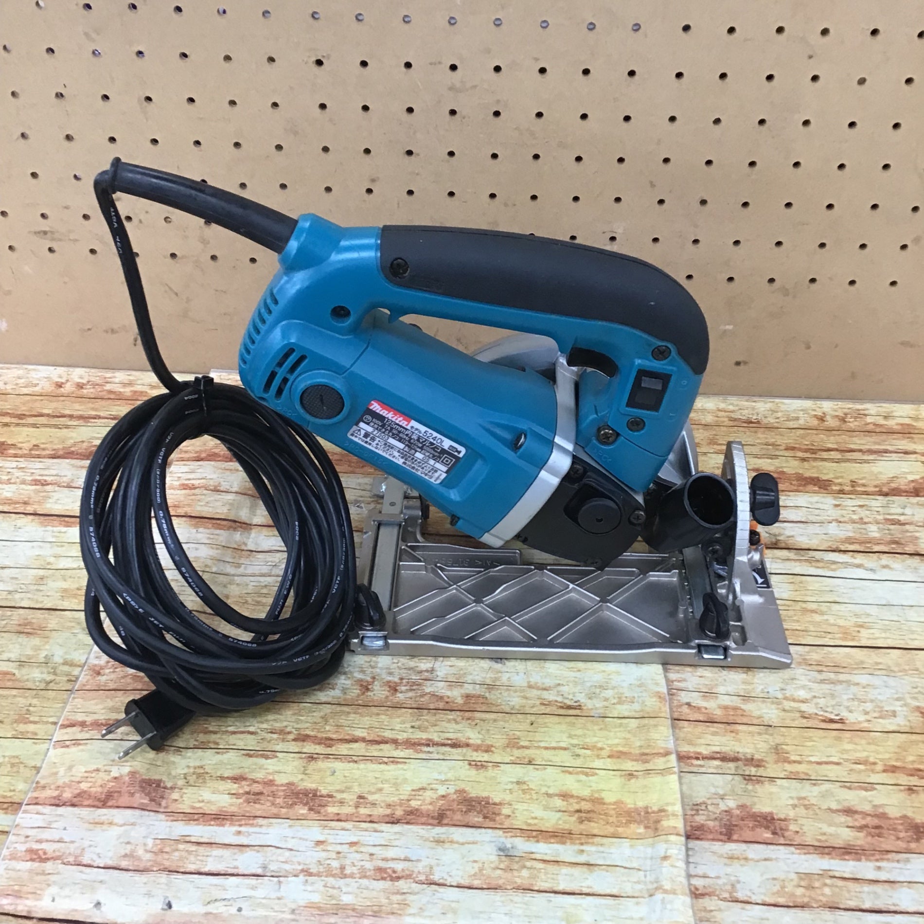 マキタ(makita) 内装マルノコ 5240L【川崎店】 マキタ(makita) 内装マルノコ 5240L【川崎店】 – アクトツール