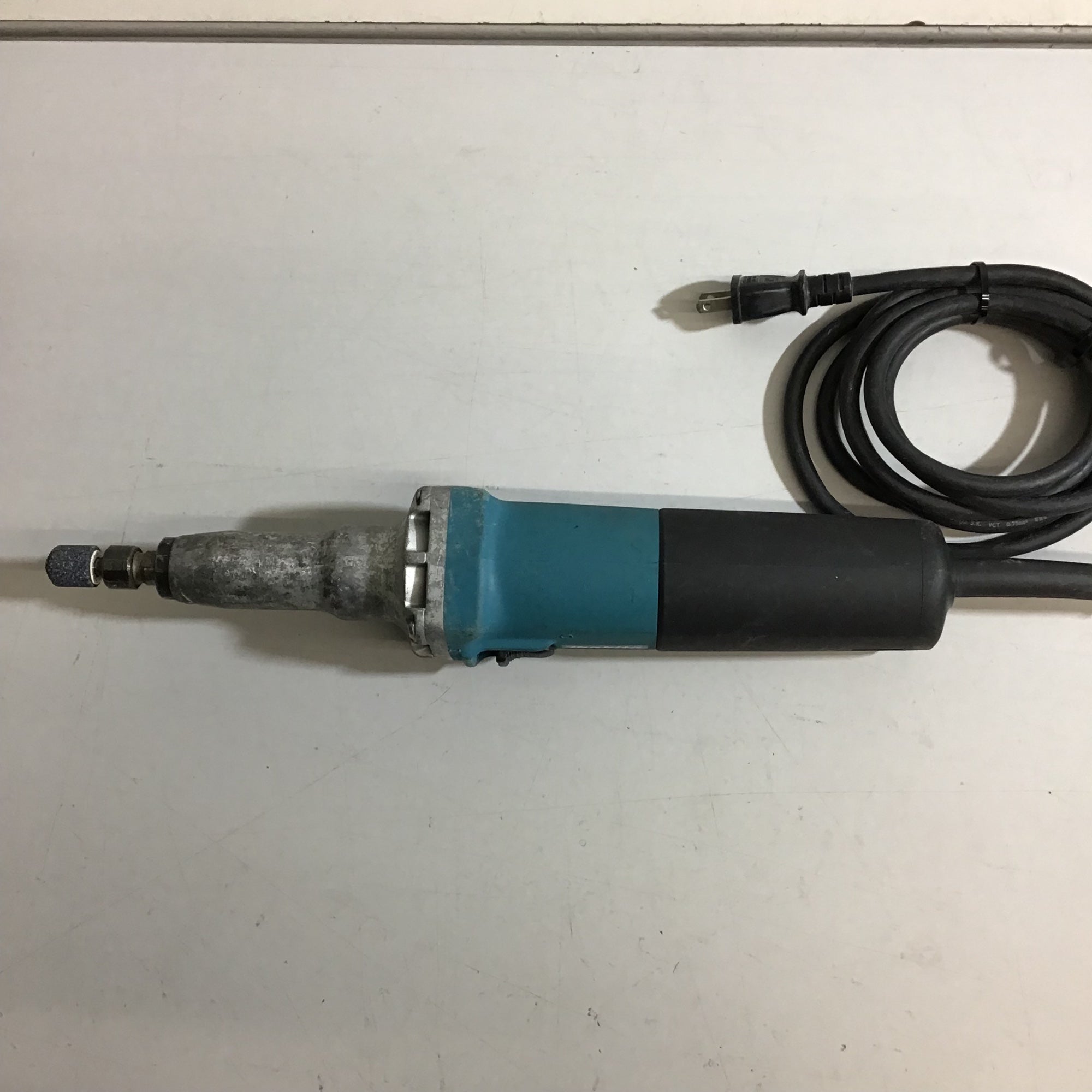 中古品】〇マキタ(makita) 電子ハンドグラインダ GD0800C【戸田店