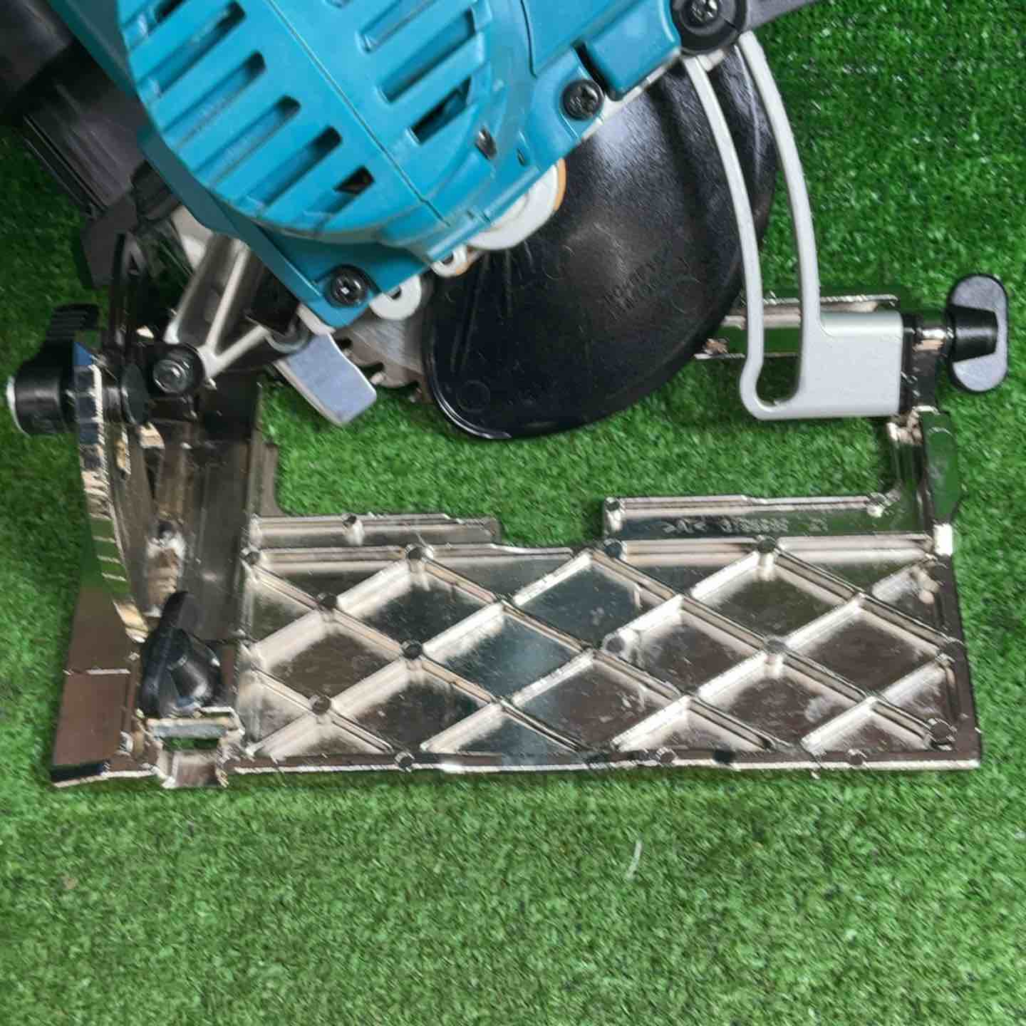 中古品】マキタ(makita) コードレス防じん丸のこ KS513DRGX【藤沢店