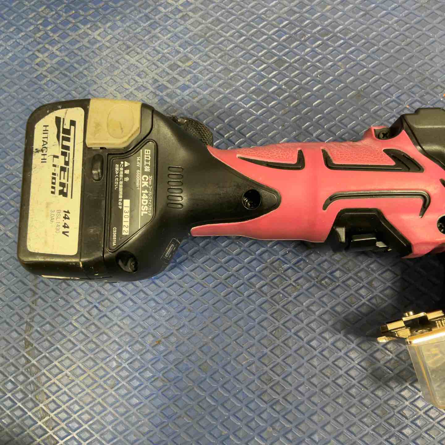 ◇ハイコーキ(HIKOKI ※旧:日立工機) 14.4Vコードレスナイフカッタ