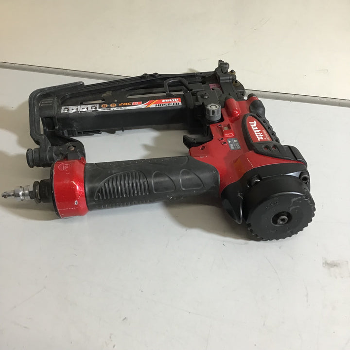 〇マキタ(makita) 高圧フロアタッカ AT450H【戸田店】