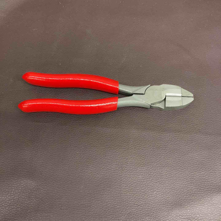 【未使用品(店頭展示品)】スナップオン(Snap-on)ラインマンプライヤー(レッド) 57AHLP【東大和店】