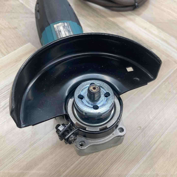 ☆マキタ(makita) 100mmディスクグラインダ GA4032【八潮店】