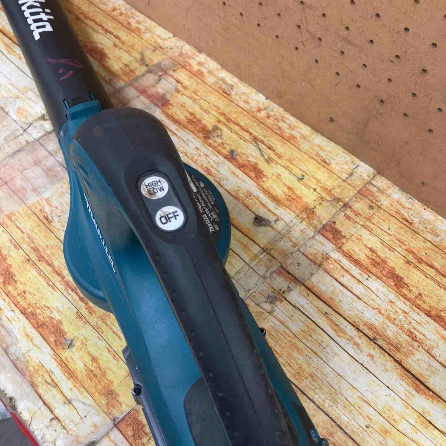 ☆マキタ(makita) コードレスブロア MUB360DZ【川崎店】 ☆マキタ(makita) コードレスブロア MUB360DZ【川崎店】 – アクト