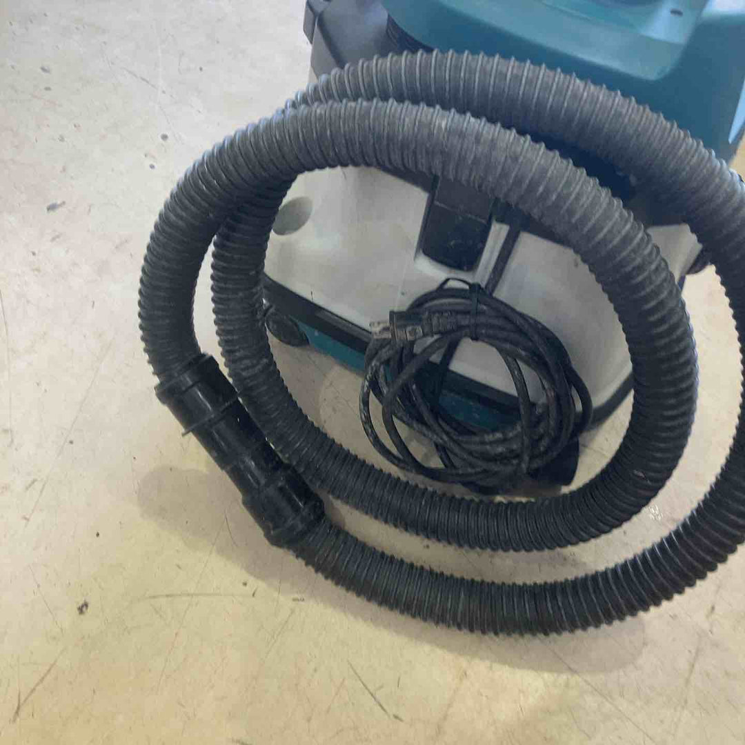 【店頭受取り限定】◇マキタ(makita) 集じん機 乾湿両用 25L 438【町田店】