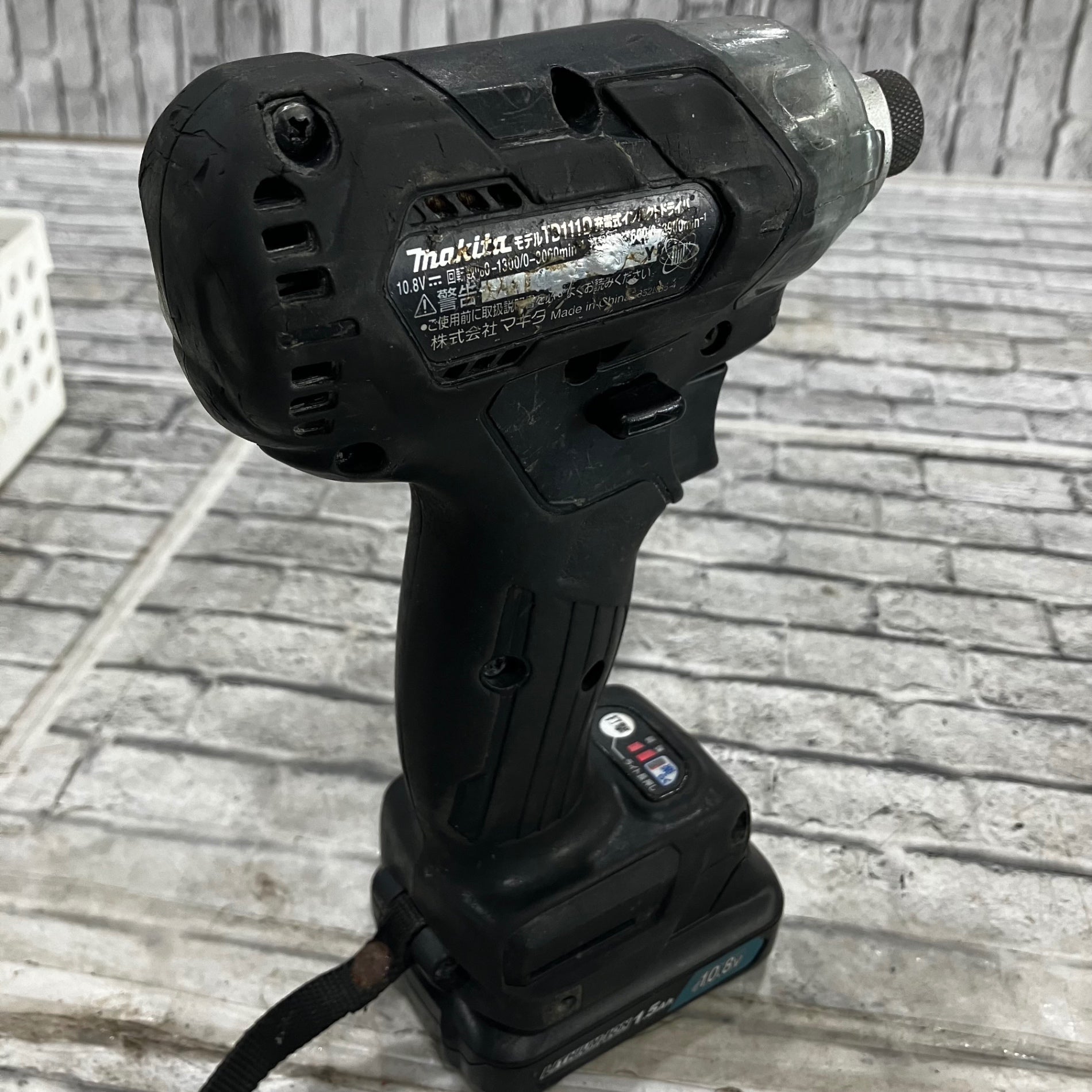 ☆マキタ(makita) コードレスインパクトドライバ TD001GZAR 異音あり