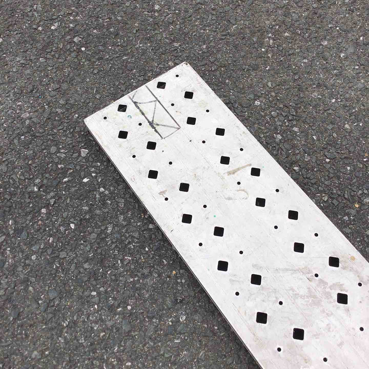 【現状品 / 店頭受取り限定】 ピカ/Pica 3mアルミ足場板 STLR-324 【鴻巣店】