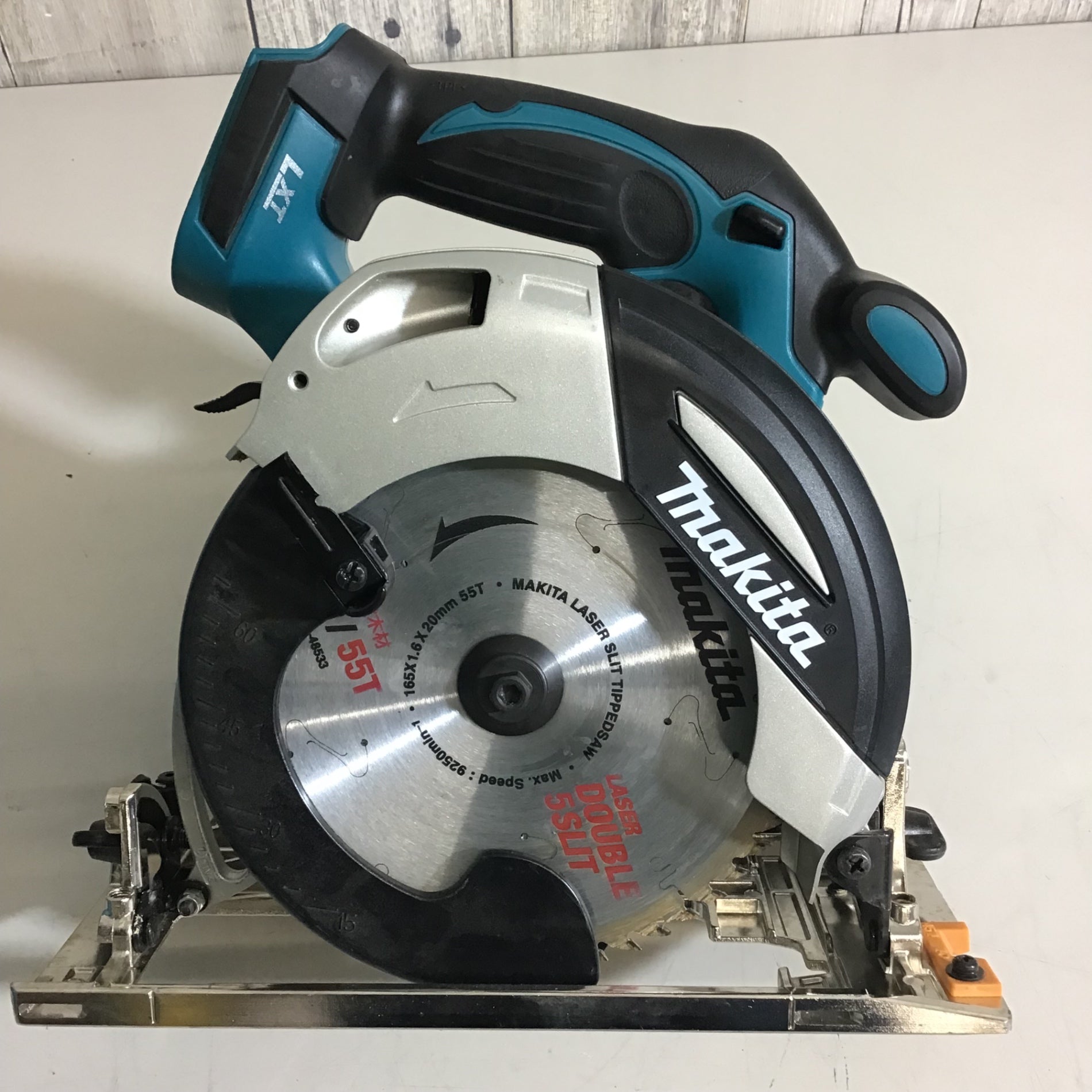 makita マキタ HS630DRTX 充電式マルノコ【リライズ野田愛宕店】【店頭取引限定】【中古】管理番号：IT79WUV54E87 makita マキタ HS630DRTX 充電式マルノコ【リライズ野田愛宕店】【店頭