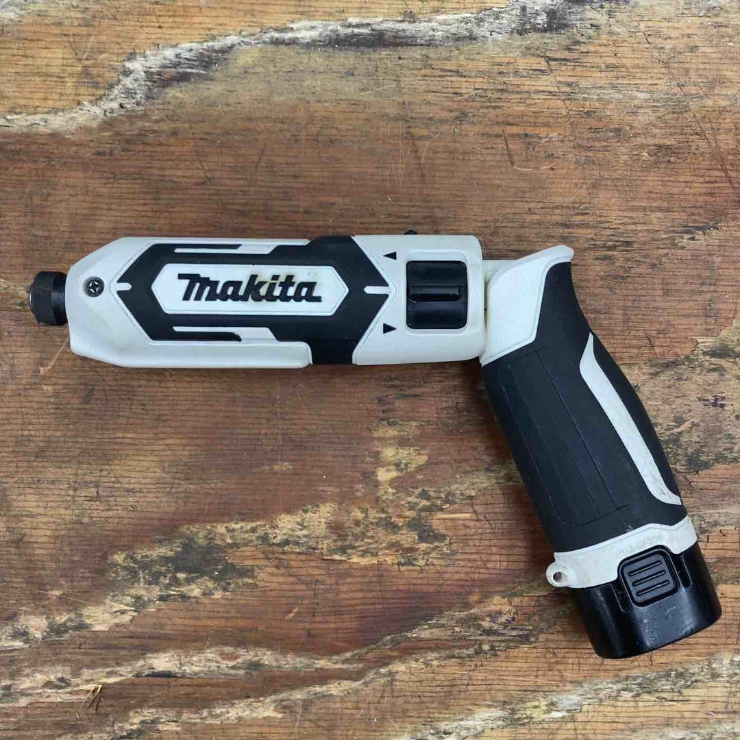 ★マキタ(makita) コードレスペンインパクトドライバー TD022DSHXW【柏店】