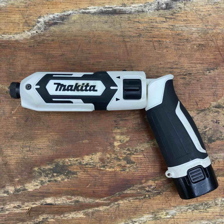 ★マキタ(makita) コードレスペンインパクトドライバー TD022DSHXW【柏店】