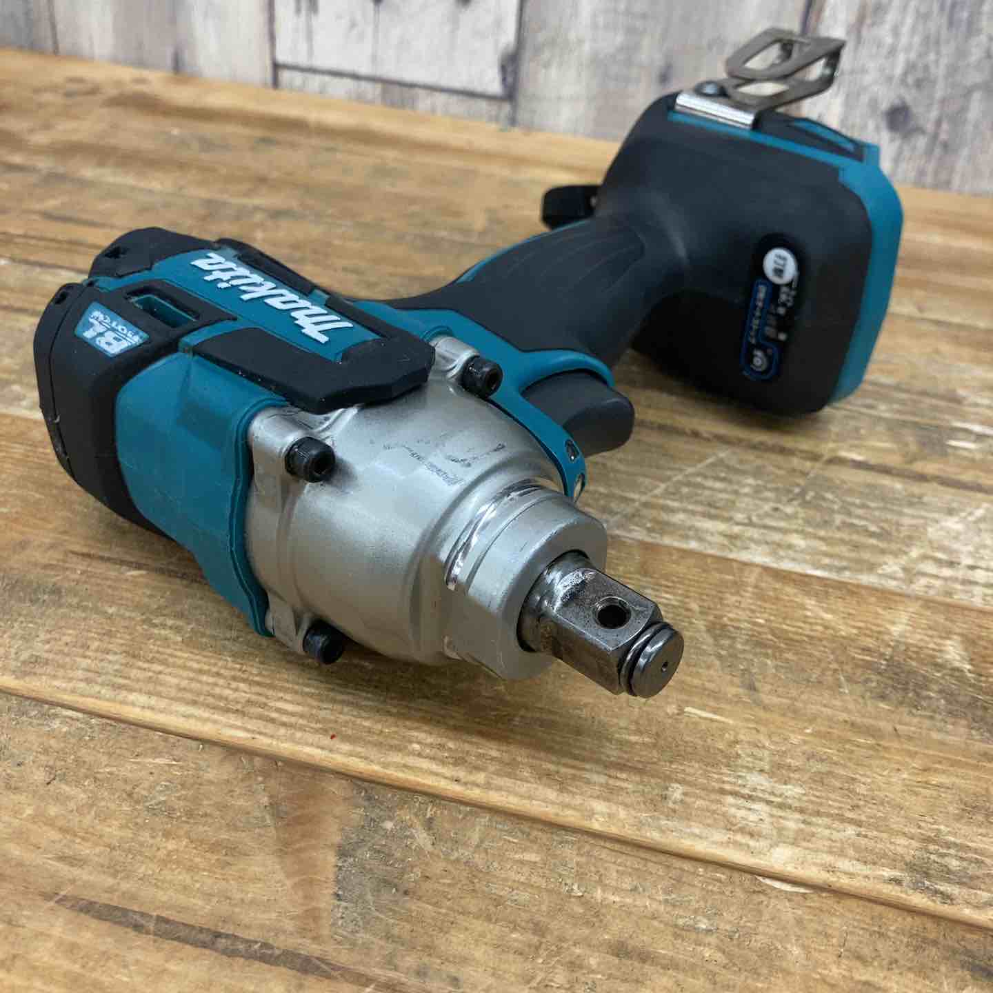 中古品】 マキタ(makita) コードレスインパクトレンチ TW284DZ 【東大