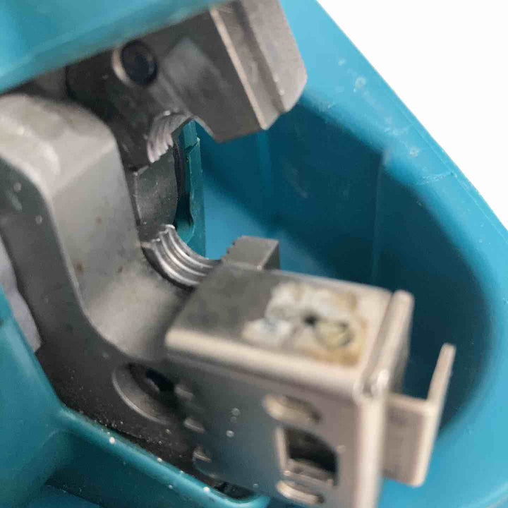 ★マキタ(makita) コードレス全ネジカッター SC101DRF　バッテリー一個付属充電回数17回3/4【戸田店】