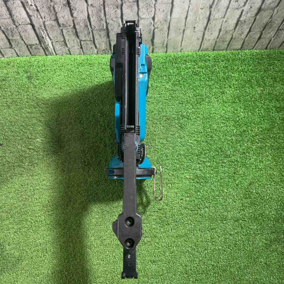 ★マキタ(makita) コードレスタッカ ST421DRG 動作確認済【川口店】