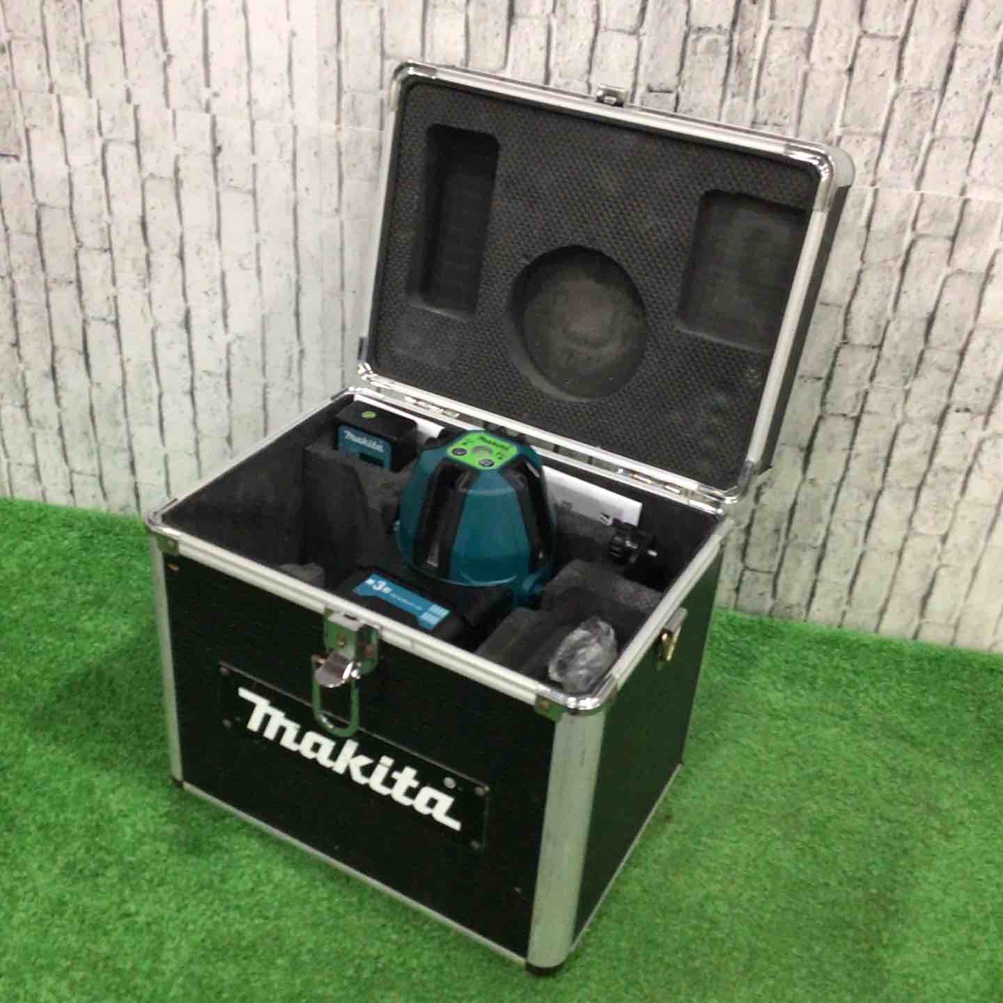 ◇マキタ(makita) 高輝度コードレスグリーンレーザー墨出し器 SK40GD 動作確認済【川口店】 ◇マキタ(makita) 高輝度コードレスグリーンレーザー墨出し器 SK40GD