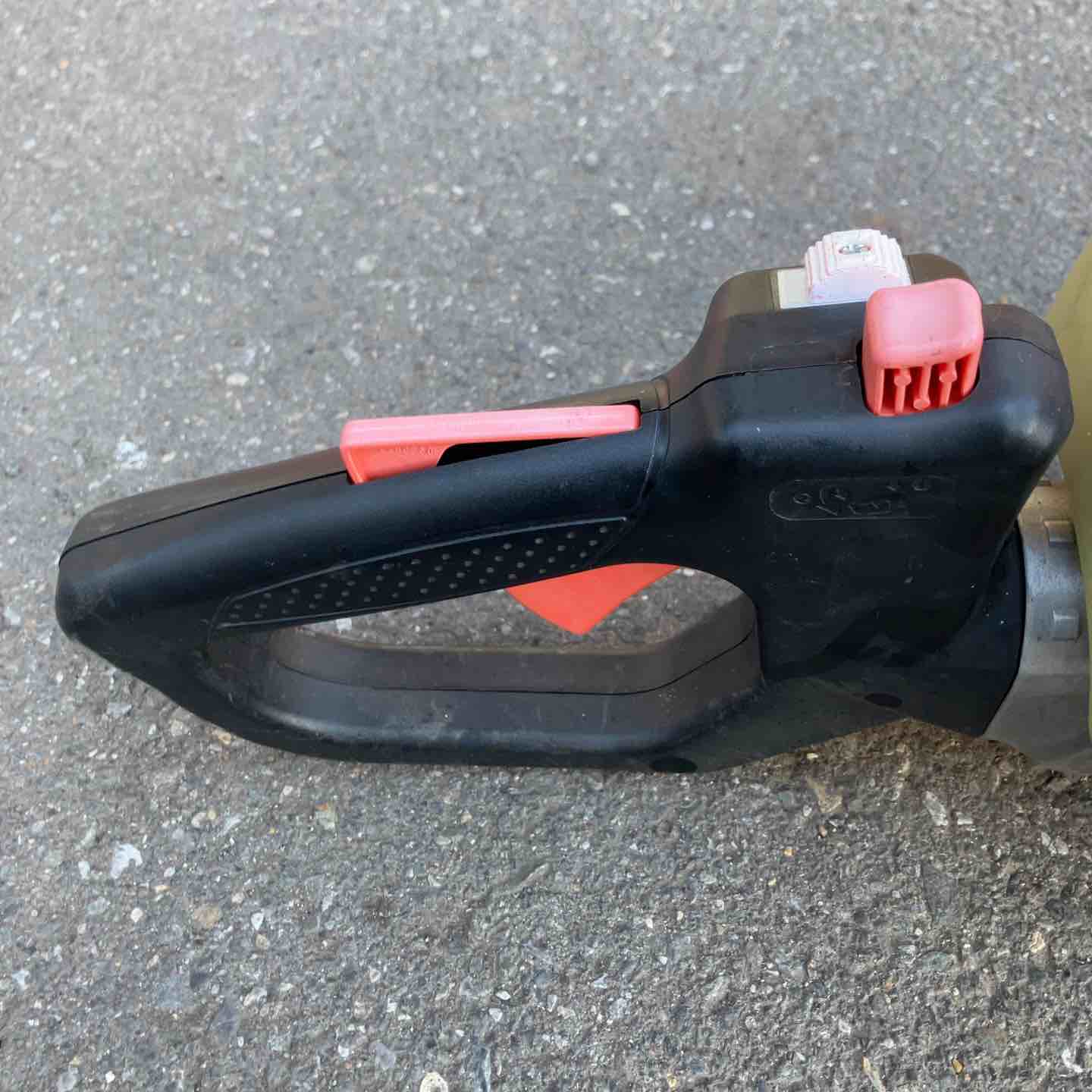 中古品】 タナカ/Tanaka エンジンヘッジトリマー・TCH22EAP 【桶川店