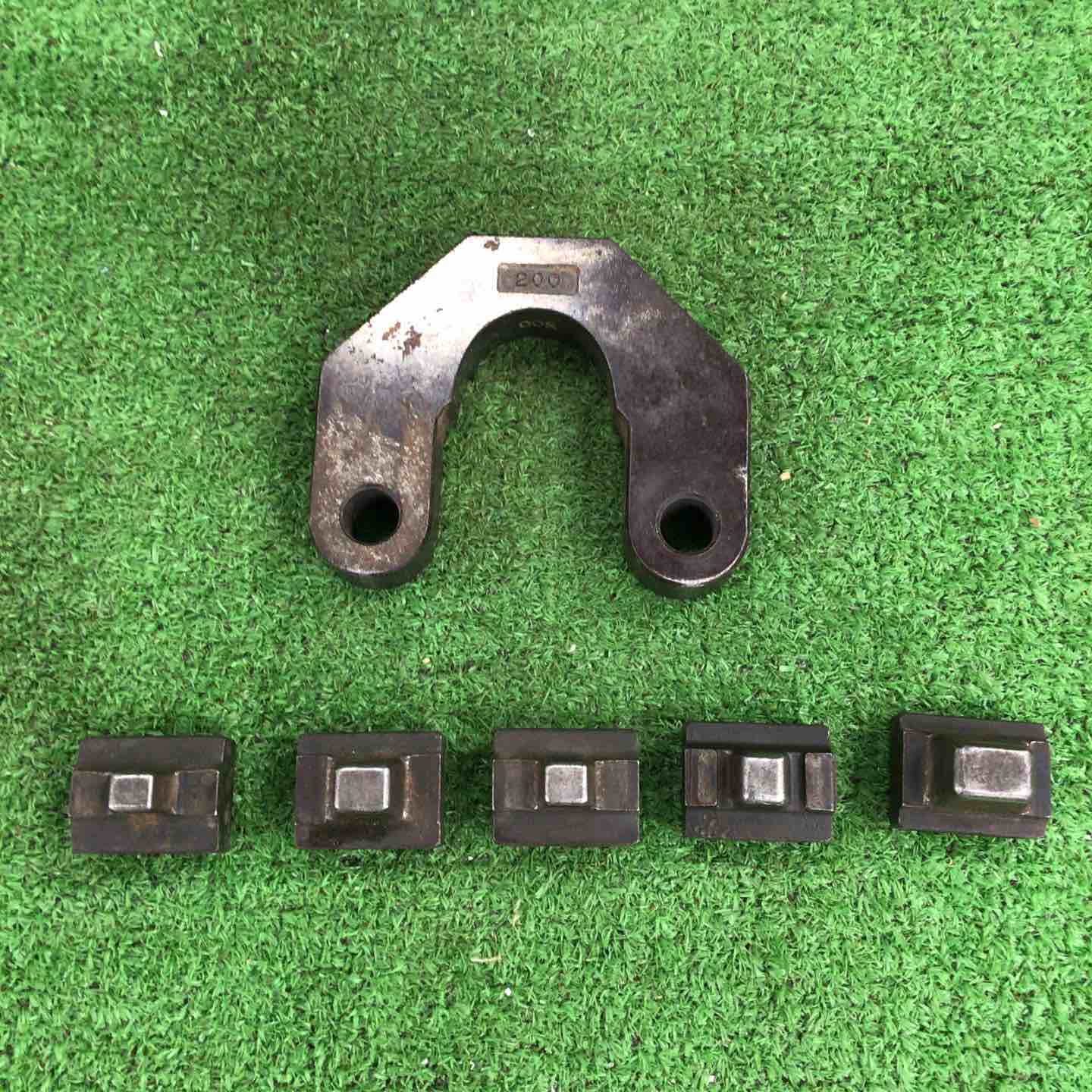 ◇泉精器(IZUMI) コードレス油圧式圧着工具 REC-200M1【川崎店